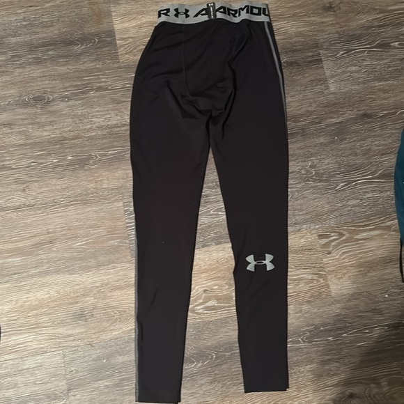 EUC - Men’s Under Armour Heat Gear Tights (Size: Small) - Picture 2 of 3